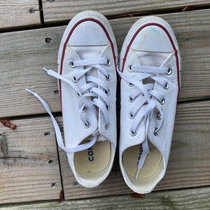 White Chuck Taylor All Star Converse Shoes Women Size 6